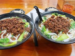 -丽虹云南过桥米线(兴工街店)