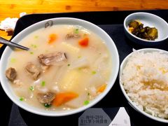 萝卜排骨煲-阿姨食堂