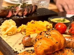 -Mark&Mars Restaurant
