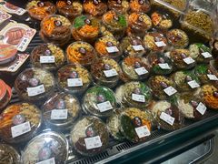 -胖东来生活广场(健康路店)
