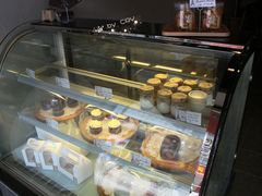 面包甜点陈列柜-醒味咖啡馆(南市桥巷店)