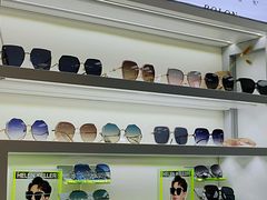 -潘多拉眼镜·蔡司依视路明月(潘家园店)