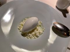 椰子冰淇淋配芝士碎-三嚥阁 La Villa Restaurant