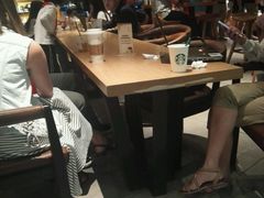 -星巴克臻选(莘庄仲盛店)