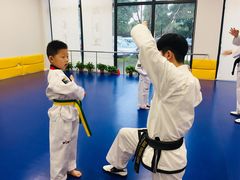 -金载勋跆拳道场(玲东花园店)