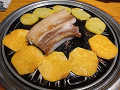 -唯成•韩国炭火烤肉 유성고기