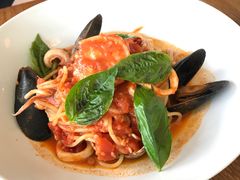 -ROAST coffee & eatery