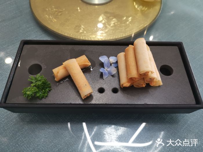 后海16号·北京私房菜脆筒龙虾卷图片