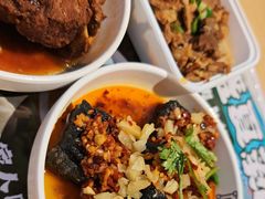 -白沙肴·长沙米粉.小炒湘菜(地王店)