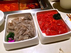 牛百叶（左）捞派麻辣滑牛（右）-海底捞火锅(枫蓝国际购物中心店)