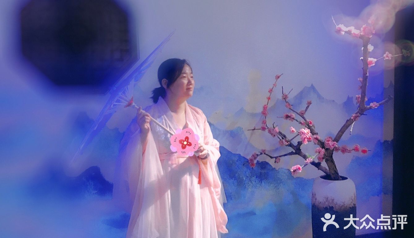 暑假到了，坐坐小憩一下，听听小曲，活动心灵
