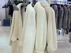 -肃宁华斯国际裘皮城