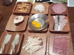 -银米·云南传统过桥米线(双廊黑金冠店)