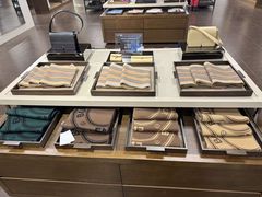 -巴宝莉工厂店/折扣店(工厂店)