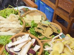 -民食香·腊排骨野生菌美食(木府店)