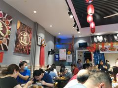 -爆炸头阿姨小四川正宗川味小吃(无任何分店)