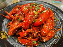 -肥肥虾庄·金牌油焖大虾(首义路店)