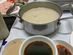 -红鼎豆捞·非遗鲍皇汤火锅(宝丰路店)