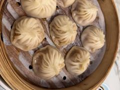 蟹黄汤包-食惠里小笼包面馆(越秀店)