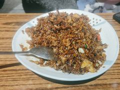 -蚝堡海鲜·威海菜·海肠捞饭·烧烤·亚洲吃蚝公司(幸福门店)