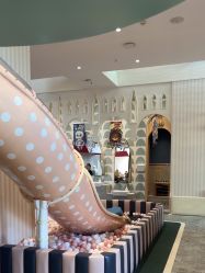 -奈尔宝·儿童乐园·亲子餐厅(华采天地店)