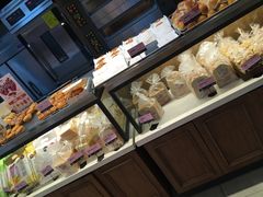 面包甜点陈列柜-御品轩(凤城二路店)