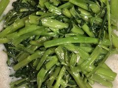 -虾弄弄海派小龙虾·牛羊蝎子火锅