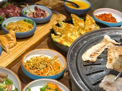 -明洞阿姨·韩式酱蟹烤肉·创意料理(三元桥店)