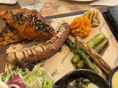 -Mark&Mars Restaurant