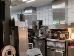 -麦当劳(民盈·国贸城店)