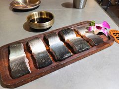 -围炉肉舍•炭烤活鳗•丹东海鲜烤肉(步行街店)