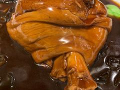 特色蹄膀-金枝玉叶上海人家食府(三里河店)