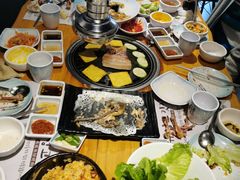 -唯成•韩国炭火烤肉 유성고기