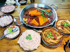 -老街·稳拈老火锅(海椒市店)