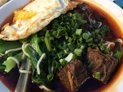 特色牛肉面-老地方巷内小面