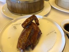 玻璃皮润烧乳鸽王-富力丽思卡尔顿酒店·丽轩中餐厅