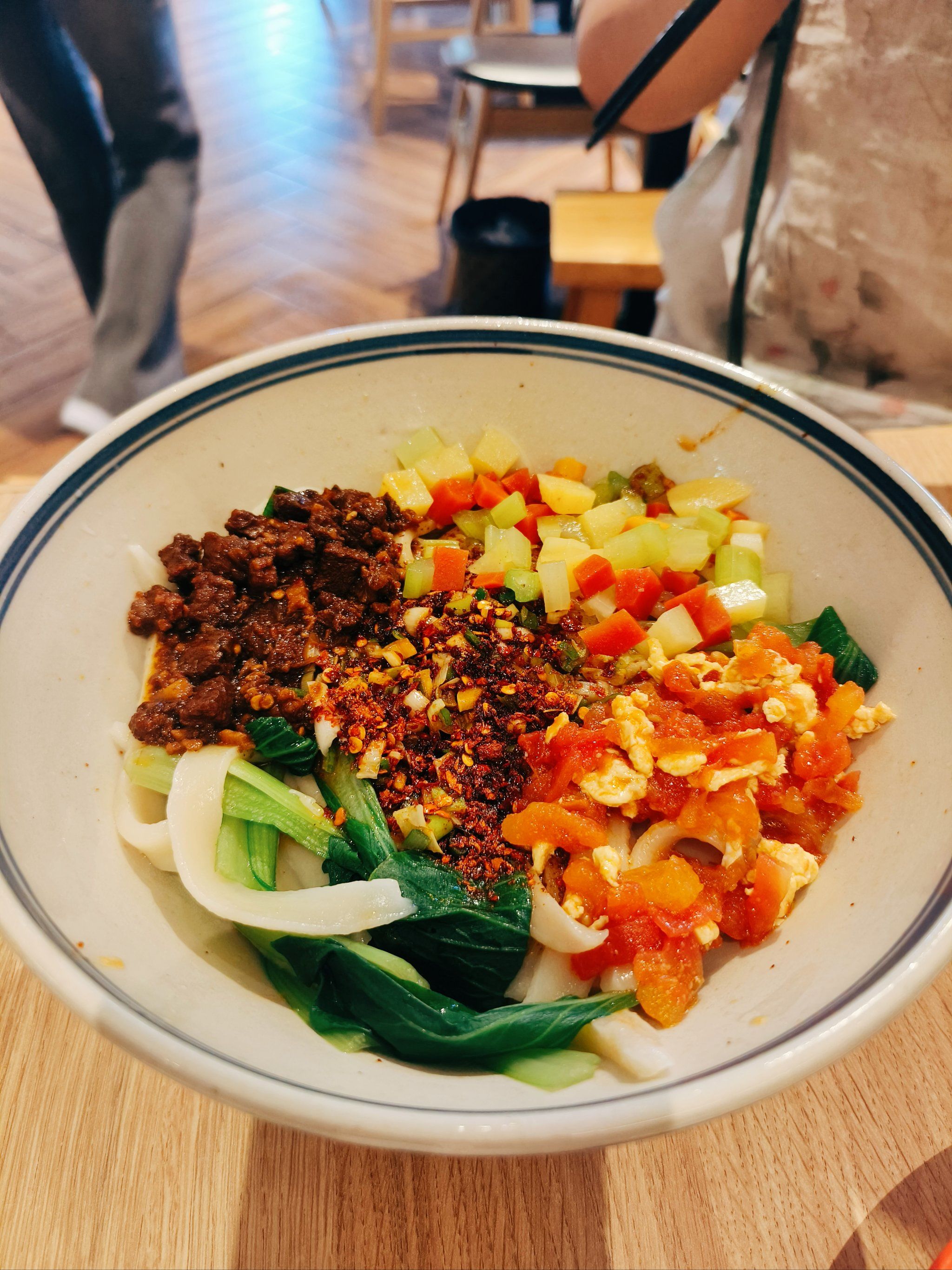 陕西娃不能少的碳水:三合一驴蹄子面