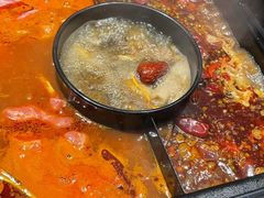 -老牌坊云南鱼豆花火锅(爱建店)