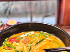 -银米·云南传统过桥米线(双廊黑金冠店)