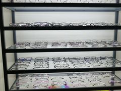 -LOGO眼镜·蔡司品牌折扣店(龙华清湖店)