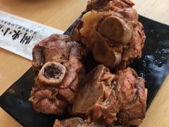 招牌酱大骨-关东小磨东北菜(上海长风大悦城店)
