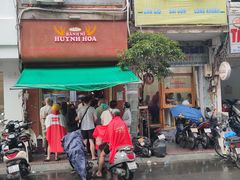 -Bánh Mì Huynh Hoa