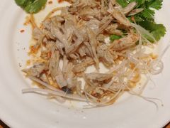 秘制凉拌鸡丝-黑鸡小馆(金源店)