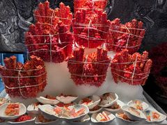 -雍容荟帝王蟹活龙虾展台自助(IFS黑金店)
