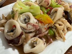 葱爆鱿鱼-食来运转平潭小吃(平潭店)