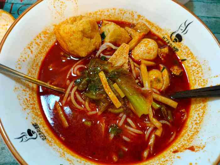 好快螺正宗螺蛳粉(宝山北路139号)-"在师大旭东路公交车站后面哟!