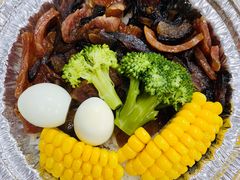 -红鼎豆捞·非遗鲍皇汤火锅(宝丰路店)