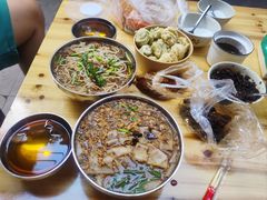 -正宗杨记普洱酸醋米线(总店)