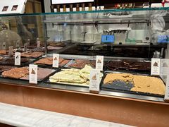 面包甜点陈列柜-Laderach 莱德拉(上海环贸iapm店)