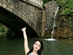 -安吉龙王山峡谷漂流